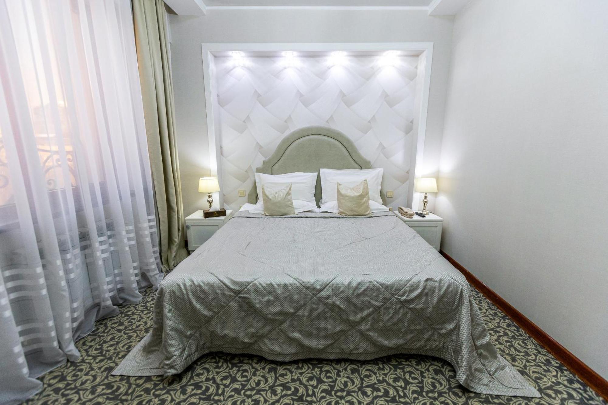 Plaza Hotel Almatý Habitación foto