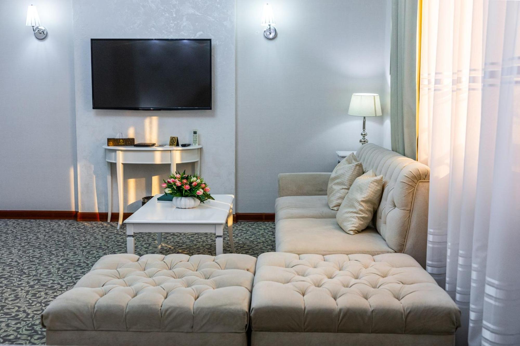 Plaza Hotel Almatý Habitación foto
