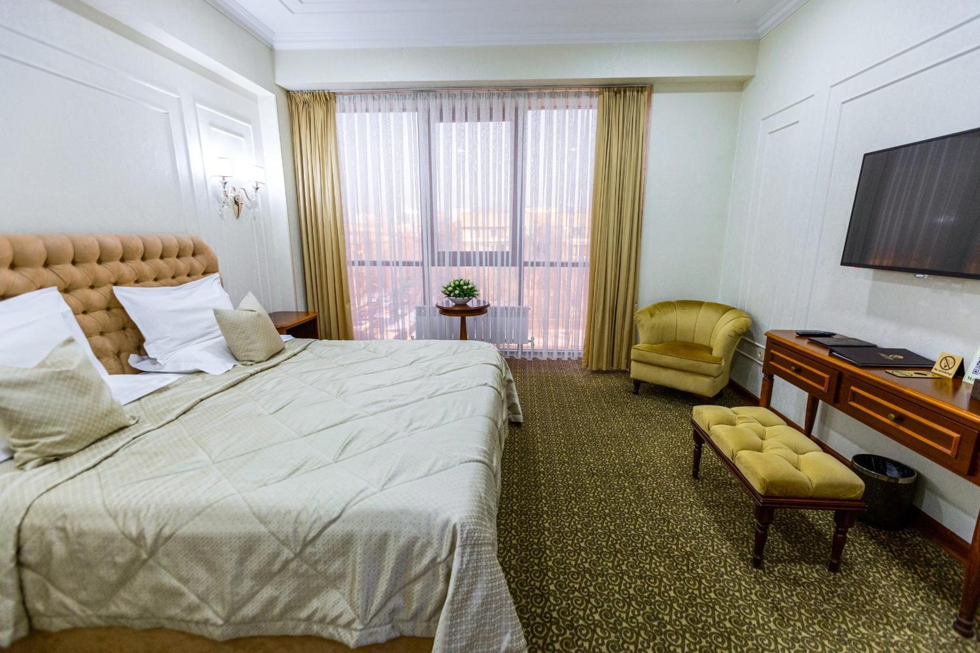 Plaza Hotel Almatý Habitación foto
